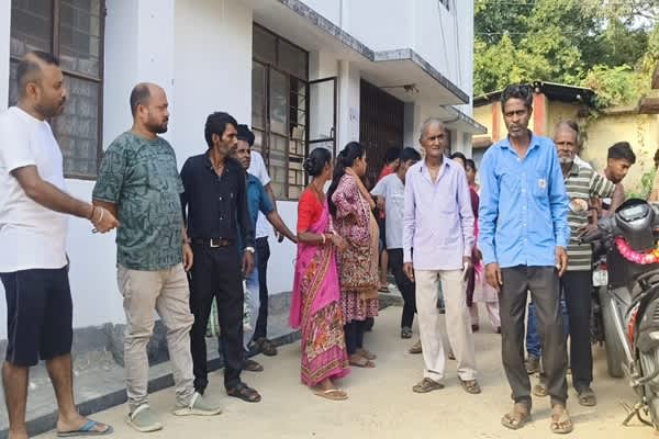 Prepaid Meter Recharge Glitch Triggers Protest in Tripura's Kumarghat