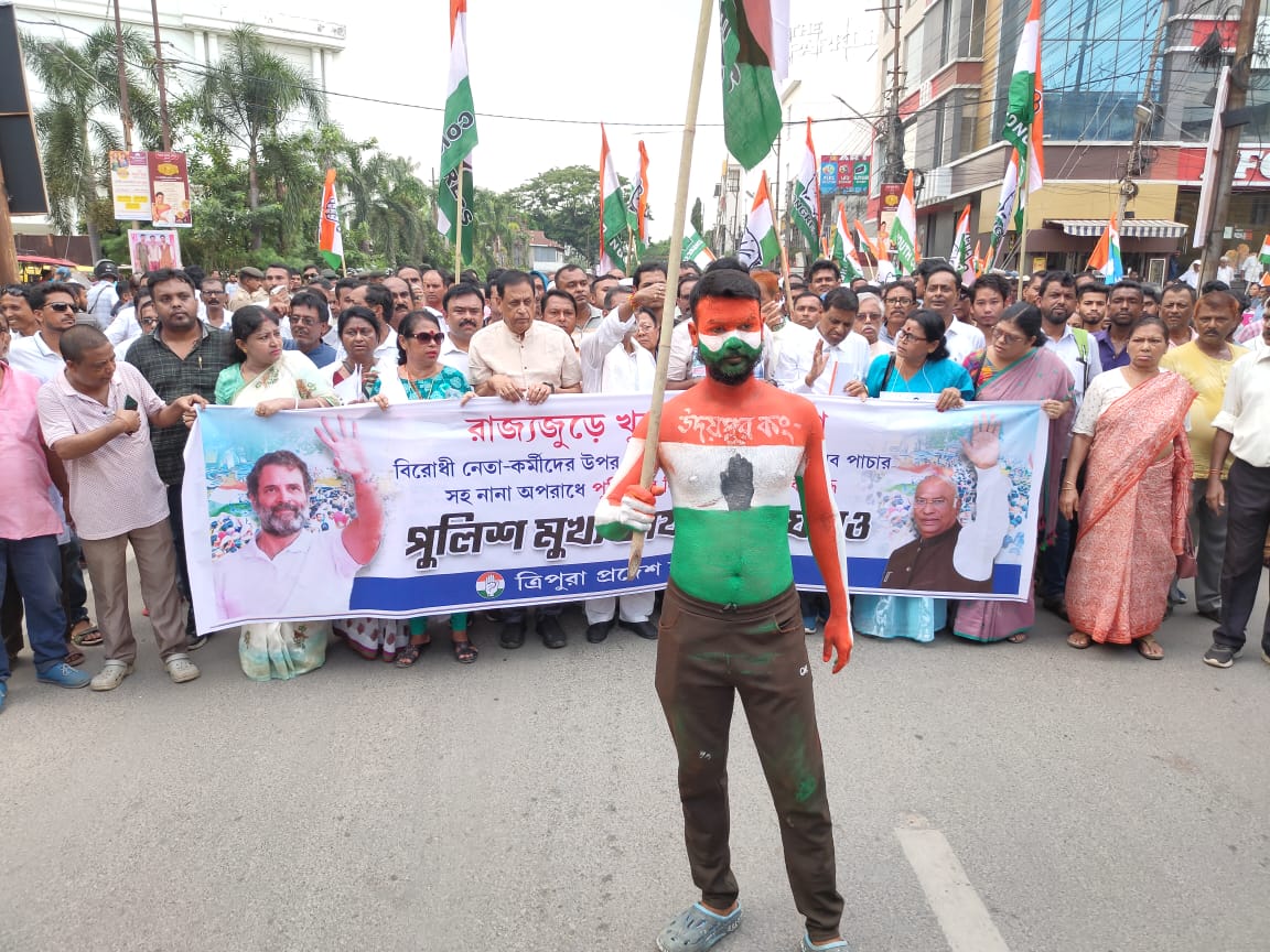 Congress stages  protest march