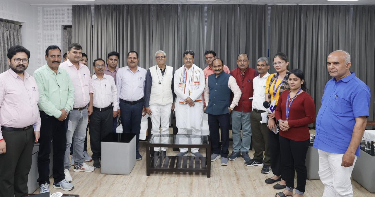 CM meets journalists from Chhattisgarh