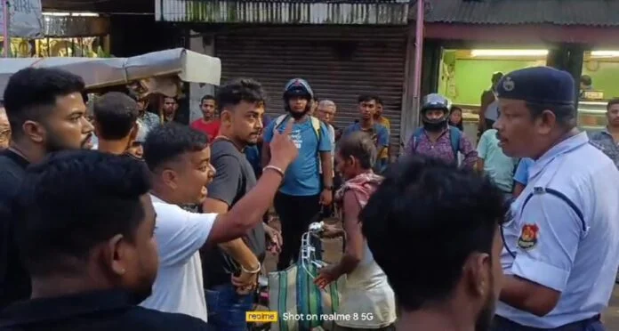 Misbehavior with On-Duty Traffic Police; 2 more arrested