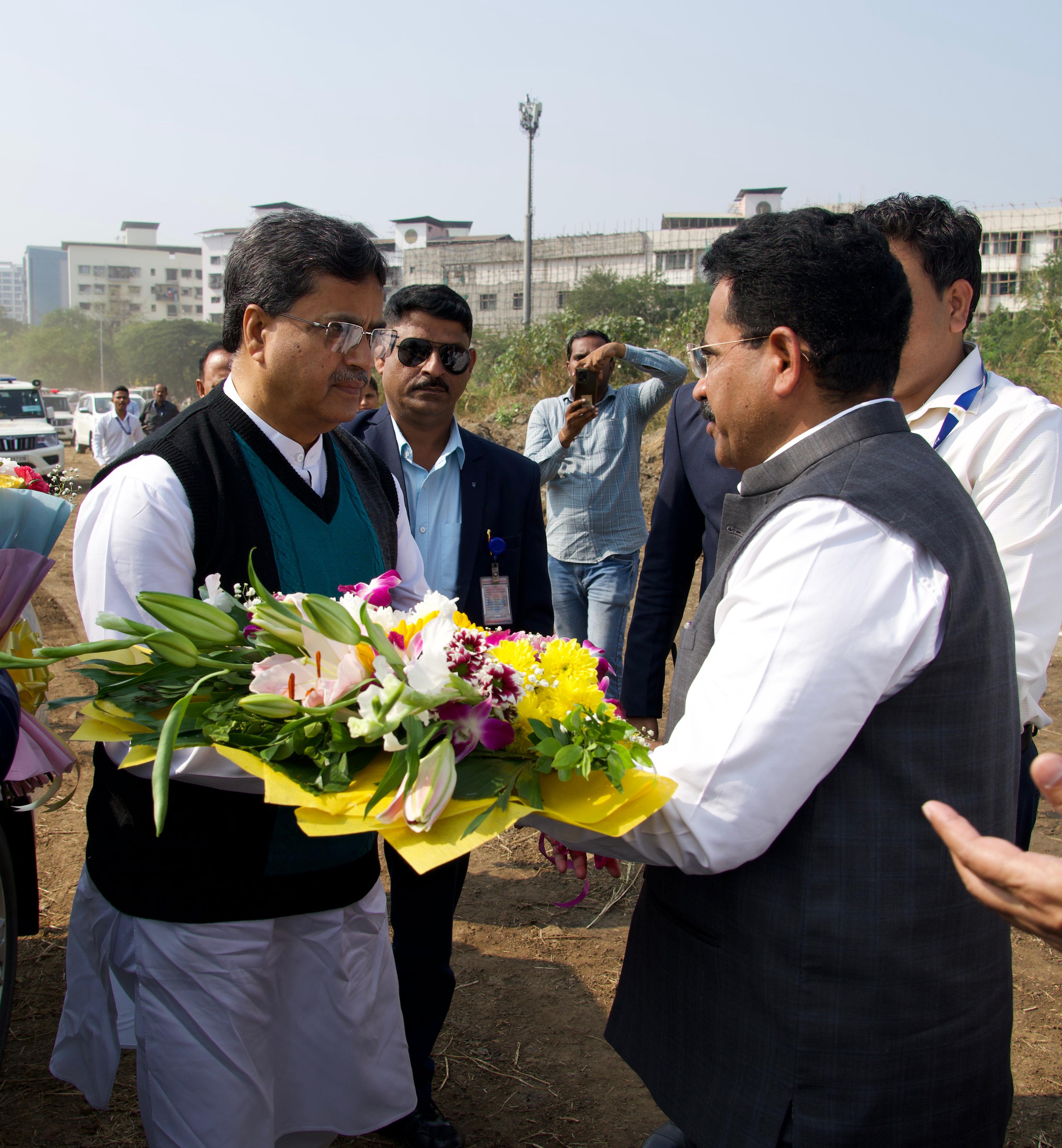 CM inspects land, progress of work for new Tripura Bhawan in Mumbai
