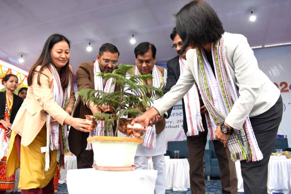 Students Participate Enthusiastically in State-Level Science Exhibition