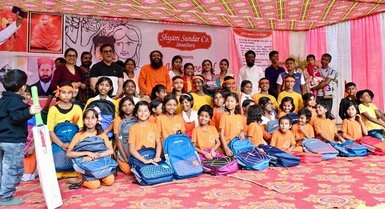 Shyam Sundar Co. Jewelers celebrates New Year with underprivileged children