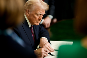 15 US States Sue Trump Over Executive Order Fast-Tracking Fossil Fuel Projects