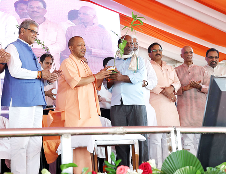 Uttar Pradesh Sets World Record with Over 37 Crore Saplings Planted in a Day