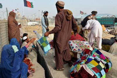 Afghanistan Urges Pakistan to Address Refugee, Detainee Issues and Ease Visa Access