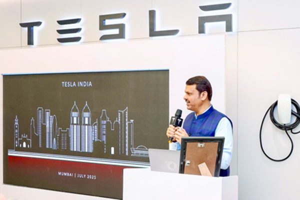 Maharashtra Aims to Become India’s Top EV Hub as Tesla Opens First Centre in Mumbai