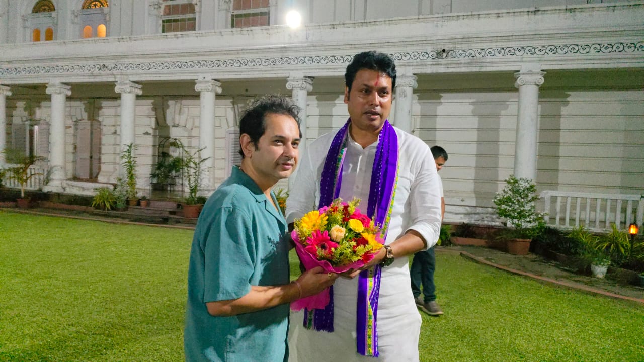 Biplab Deb’s Palace Visit Fuels Buzz Amid BJP–Tipra Motha Strain