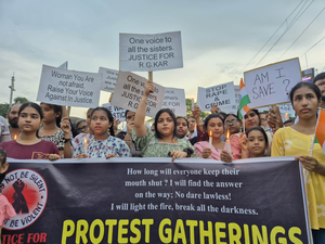 Parents of R.G. Kar Rape-Murder Victim Leave for Delhi to Seek Justice, Slam CBI Delays