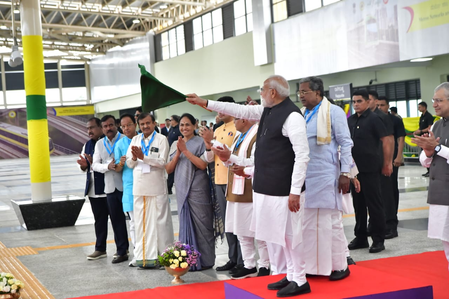 PM Modi Inaugurates Bengaluru Yellow Line Metro, Lays Foundation for Phase 3