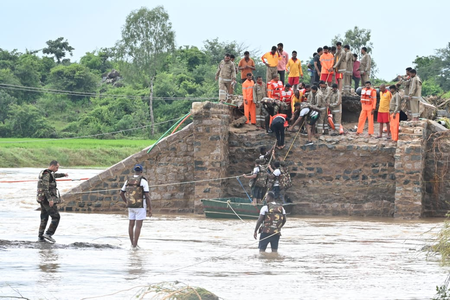 Army Rescues 8 People in Telangana Floods; Over 1,600 Evacuated in 3 Days