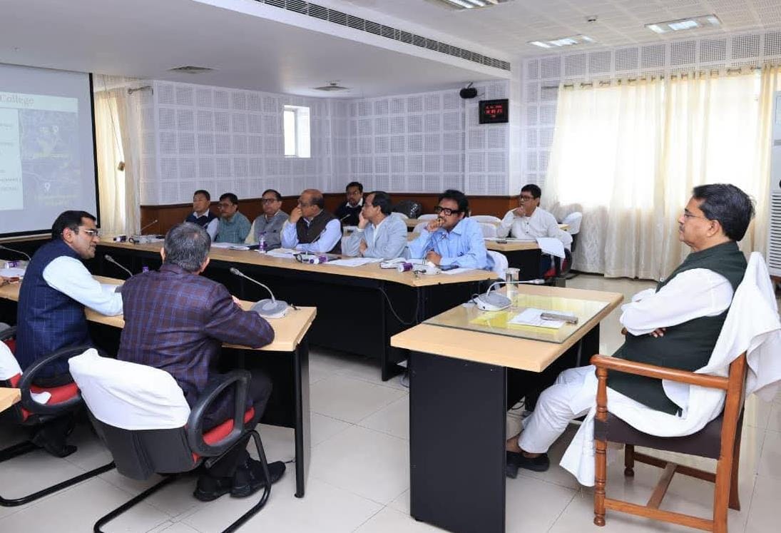 Tripura to Set Up Ayurveda, Homeopathy Colleges with ₹140 Cr