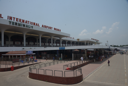 Dhaka Airport’s Missing Trolleys Expose Deeper Governance Failures: Report