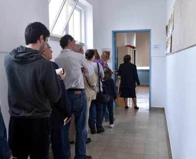 Voting Begins in Portugal Presidential Election with Record 11 Candidates in the Fray