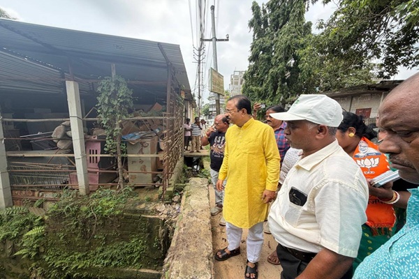MP Assures Permanent Solution to Vidyasagar Waterlogging