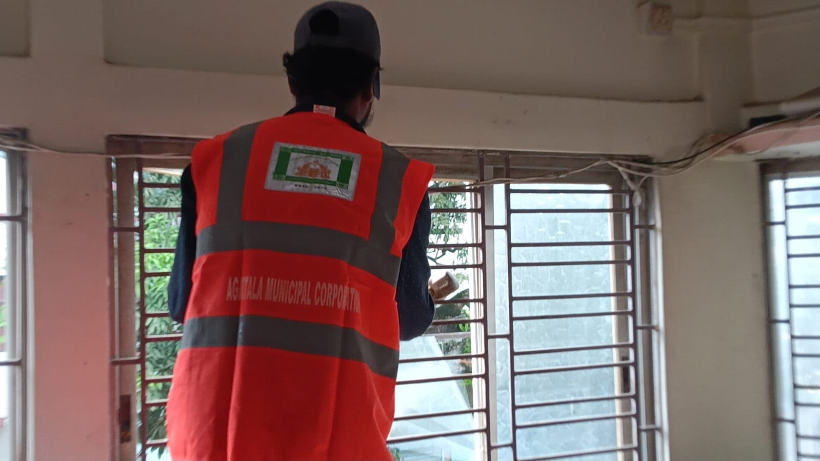 AMC demolishes house portion on High Court order