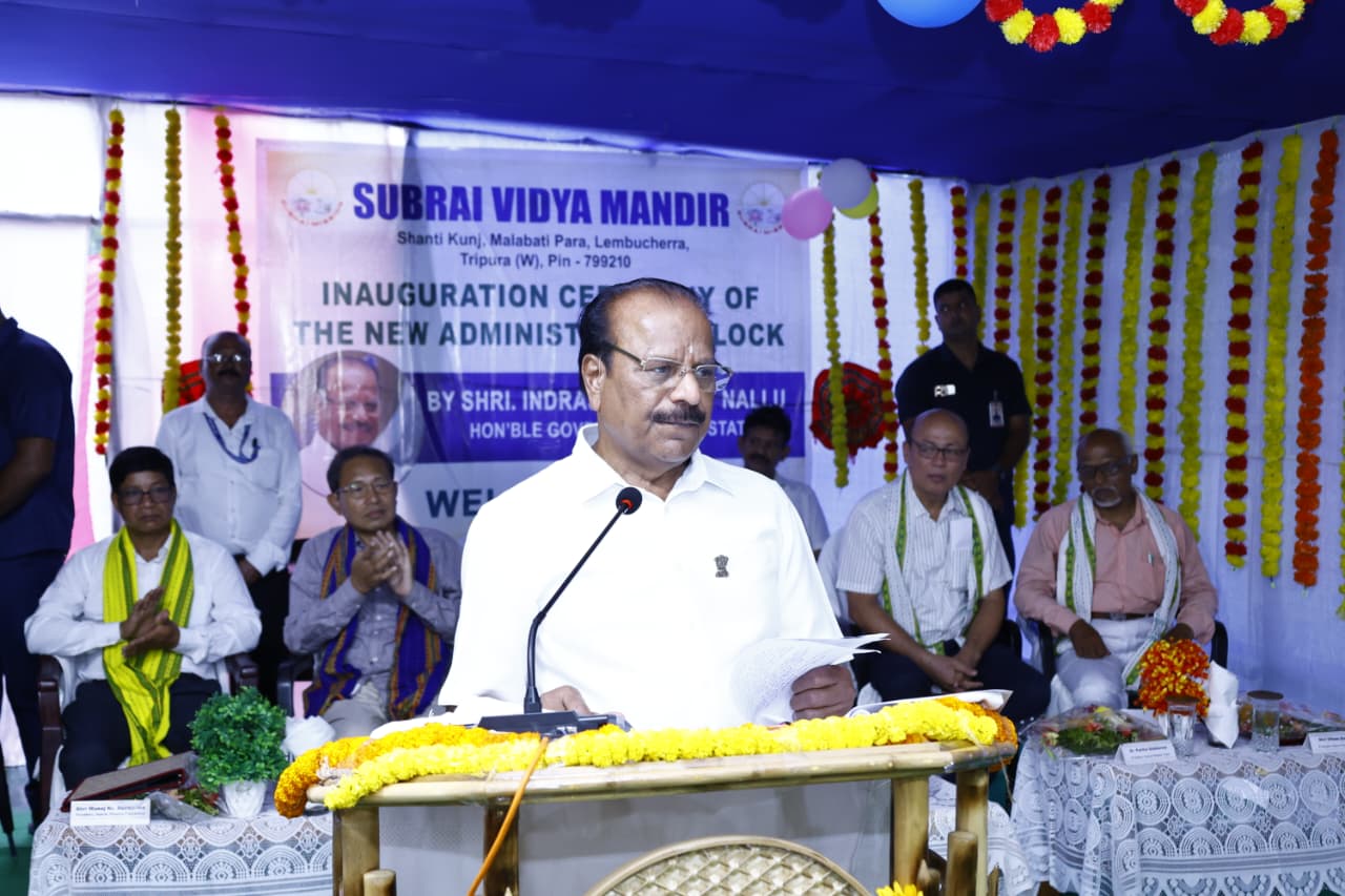 Governor inaugurates new school building