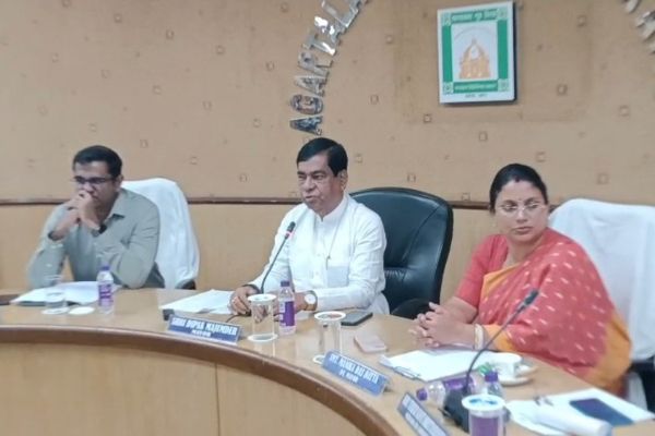 AMC Reviews Puja Preparations, Civic Services