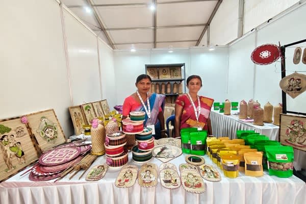 Tripura SHG women showcase handicrafts at Karnataka Saras Fair 2026