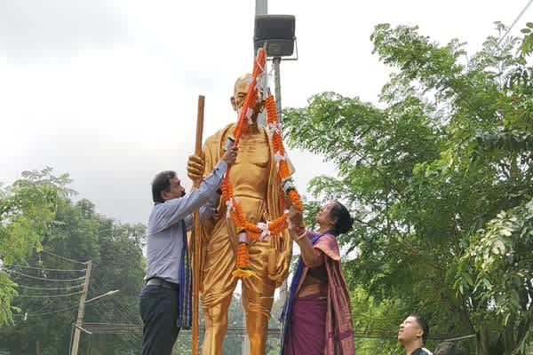 Gandhi Jayanti observed with solemnity in Santirbazar