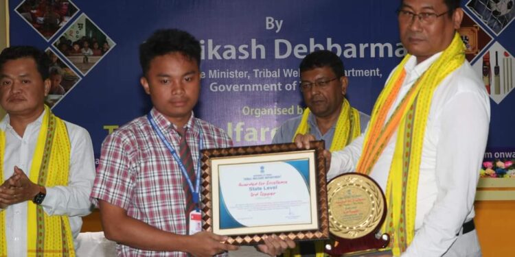 Tribal Welfare Minister inaugurates traditional ornament and musical instrument distribution programme