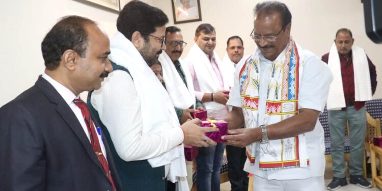 Chhattisgarh Journalists Meet Governor Sh. Indra Sena Reddy Nallu During Tripura Press Tour