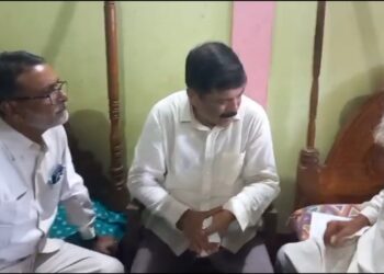 Congress leaders Ashish Kumar Saha and Sudip Roy Barman visited riot-hit Kadamtala, calling for peace