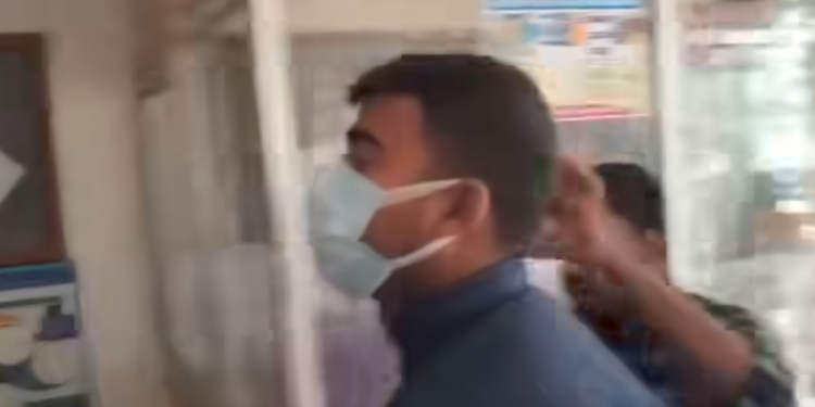 Police Constable arrested in connection with embezzlement case involving ₹82 lakh at an HDFC Bank branch