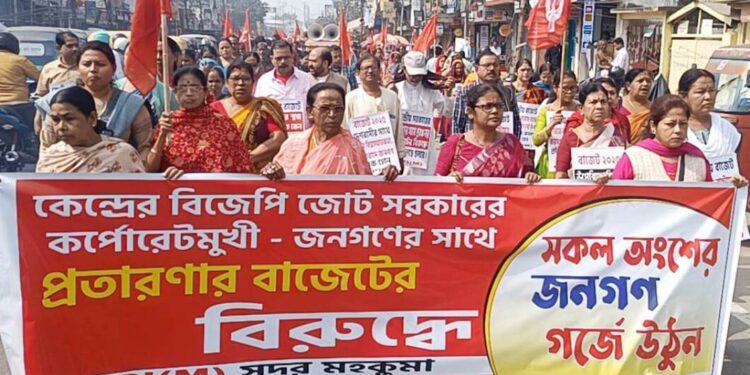 CPI(M) organizes protest march against the BJP coalition government’s budget