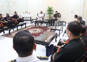 National Defence College team visits Tripura Governor