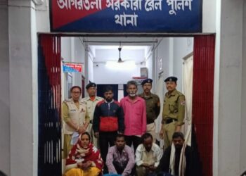 GRP and RPF seized a total of 32.5 kg of dry marijuana : Six detain
