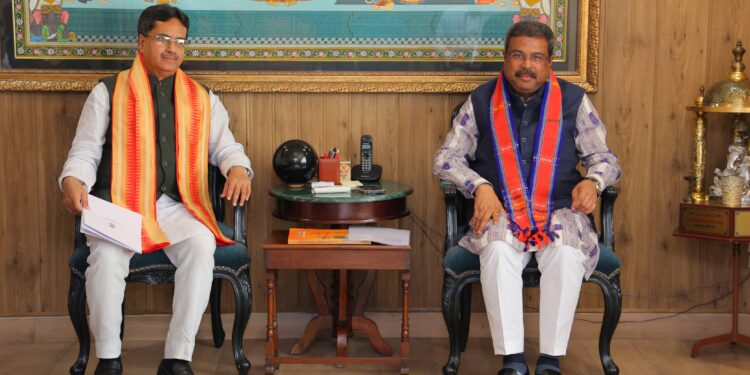 Chief Minister met the Hon’ble Union Education Minister