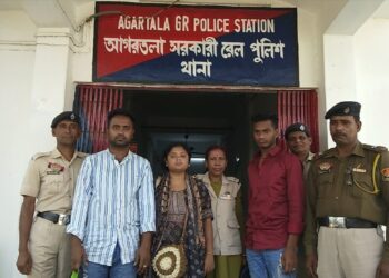 Bangladeshi citizens and Indian tout arrested for illegally entering Tripura