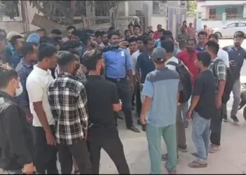 Over 500 employees working for Tripura Vidyut Nigam stages protest over ongoing Salary issue