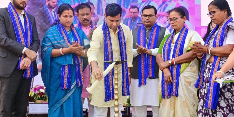 Minister Sudhanshu Das inaugurates state-level workshop on pig farming