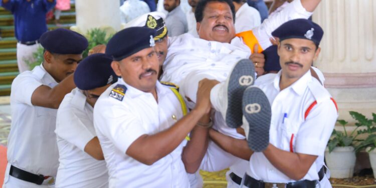 BJP President B.Y. Vijayendra Condemns Speaker’s Suspension of 18 BJP MLAs