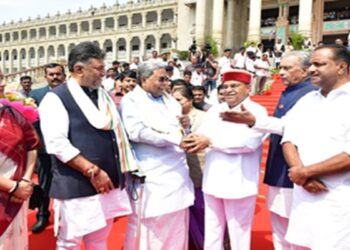 No serious law & order issues, K’taka model being studied by many economists globally: Guv