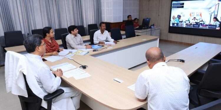 CM Proposes ₹969 Cr Projects to Boost Self-Sufficiency in Milk, Egg, Meat & Fish Production