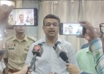 Secretary PWD Kiran Gitte Holds Key Meeting at Belonia Circuit House on Border and Flood Issues