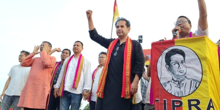 Pradyot Hosts Homecoming Ceremony for Former Militants, Urges Tiprasa Unity