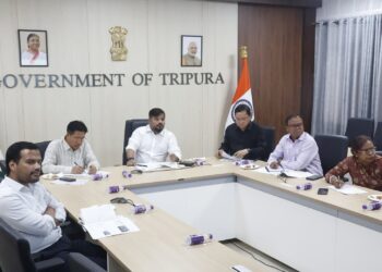Minister chaired high-level meeting to introduce Seaplane Tourism in the state