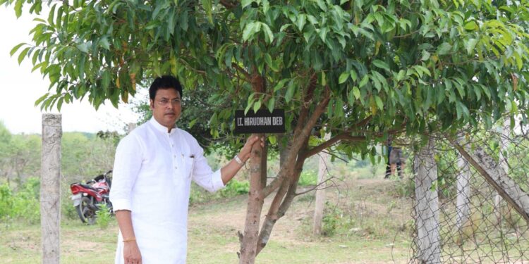 Biplab Kumar Deb Reviews Progress of ‘Smriti Van’ Scheme in Agartala