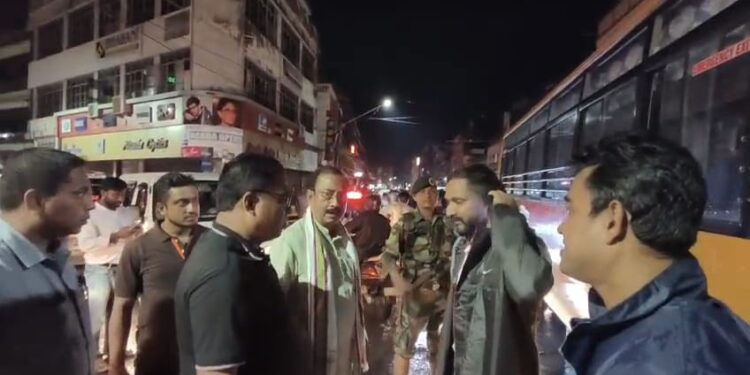 Heavy Rainfall Causes Traffic Snarl in Math Chowmuhani; BJP State President Rajib Bhattacharjee Steps In to Resolve