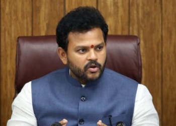 Aviation Minister Slams Biased Western Coverage of Air India Crash, Urges Patience for Final Report