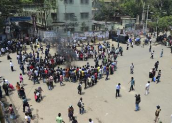 Rabindra University Students Protest, Demand Resignation of Environmental Advisor Over Campus Delay