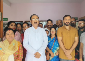 On Guru Purnima, MP Rajib Bhattacharjee Seek Blessings at Ramkrishna Ashram in Agartala