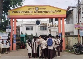 Uniform Row Sparks Tension at Ramkrishna Mahavidyalaya, Police Deployed