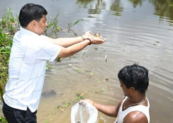 Tripura Pushes for Self-Sufficiency in Fish Production: Minister Sudhangshu Das Leads Fish Seed Release at Jagannathpur