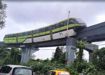 Fire Brigade Rescues 200 as Mumbai Monorail Stalls Near Mysore Colony