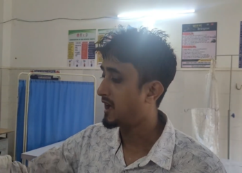 Teacher Injured After Collision with District Magistrate’s Convoy in Dhalai